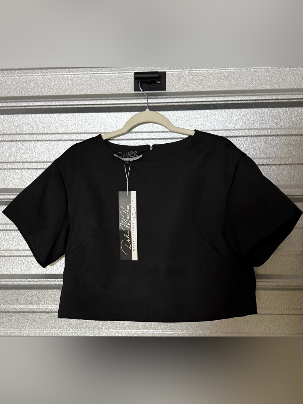 Dalia Macphee black top L NWT